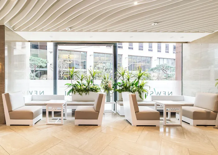 Hotel New Myeongdong 3*